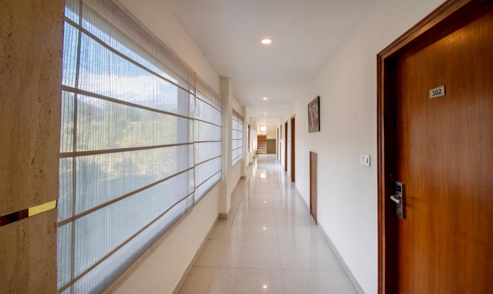 Hotel Ambika Residency, Near Hidimba Devi Temple Manāli Esterno foto